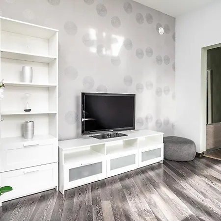 Great Location In The Centre * Reval